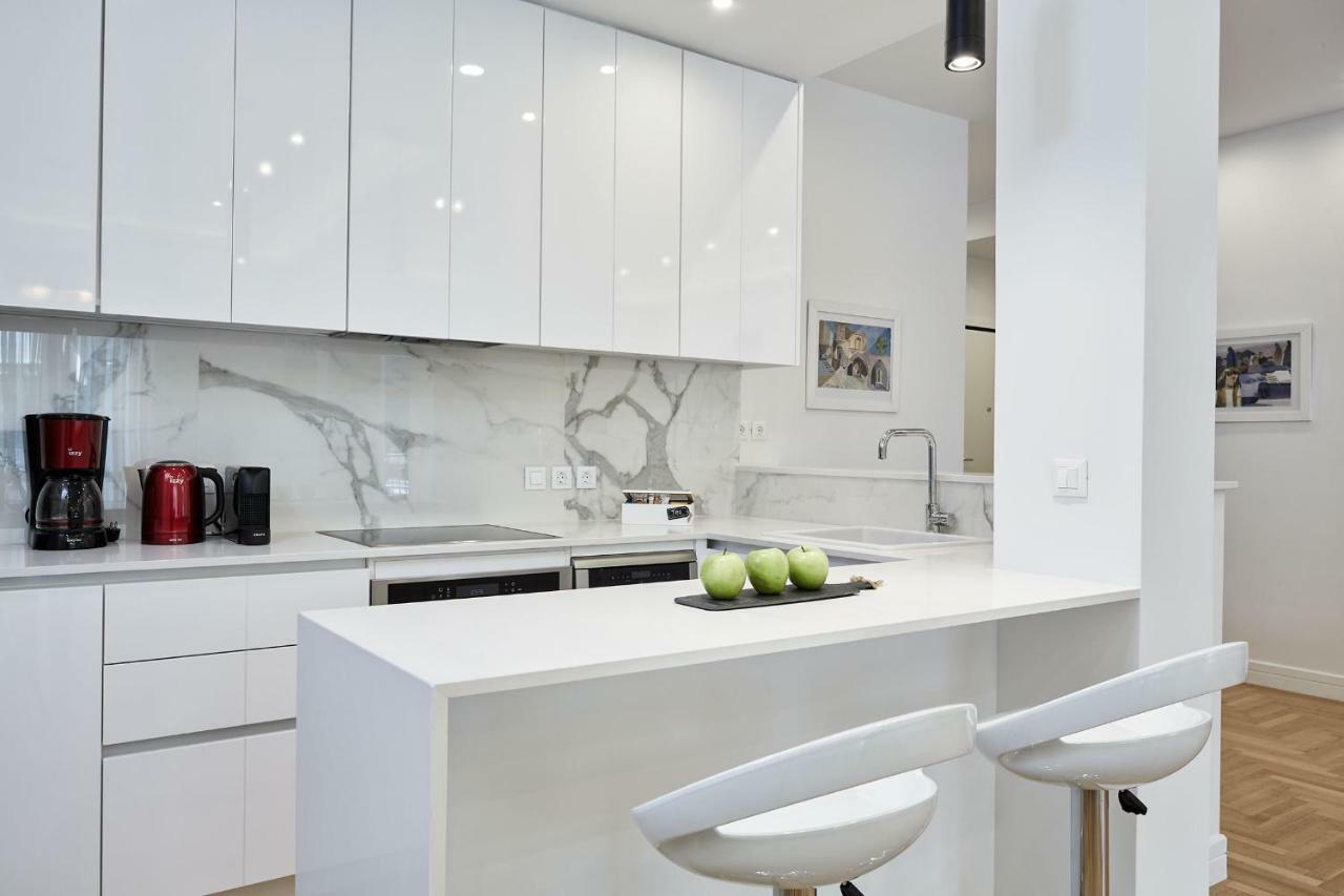 Luxurious Spacious Apt Next To Hilton Hotel Atenas Exterior foto